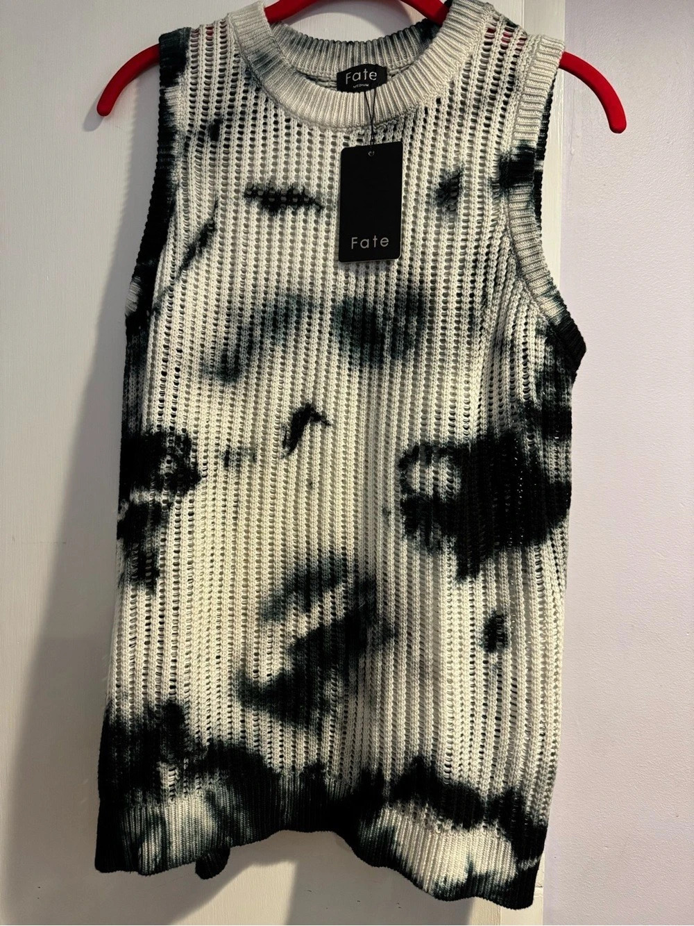 Fate Abstract Knit Sweater Vest in White & Black NWT
